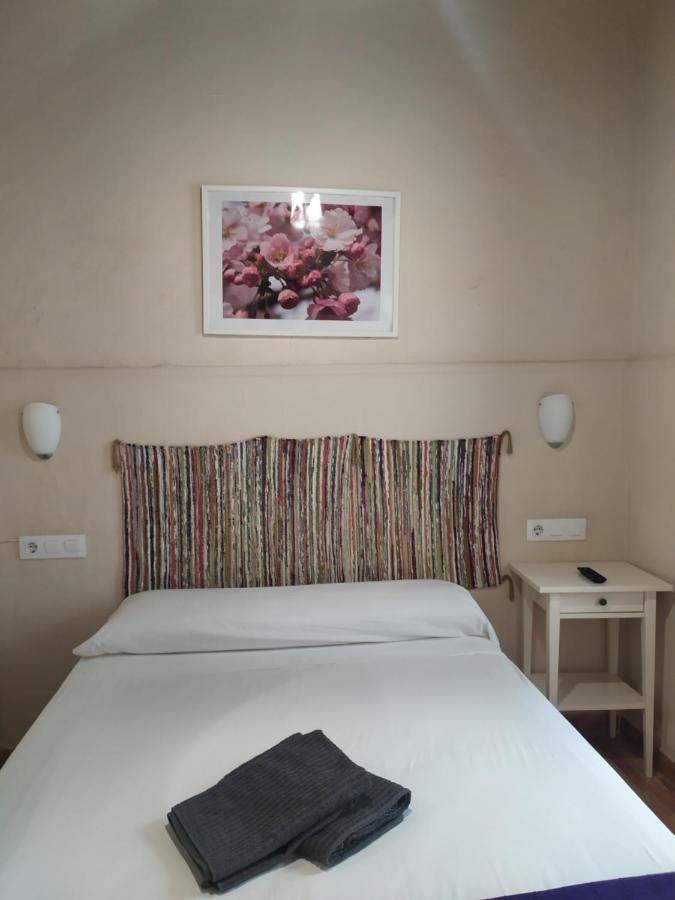 Pension Azahar Seville Exterior photo
