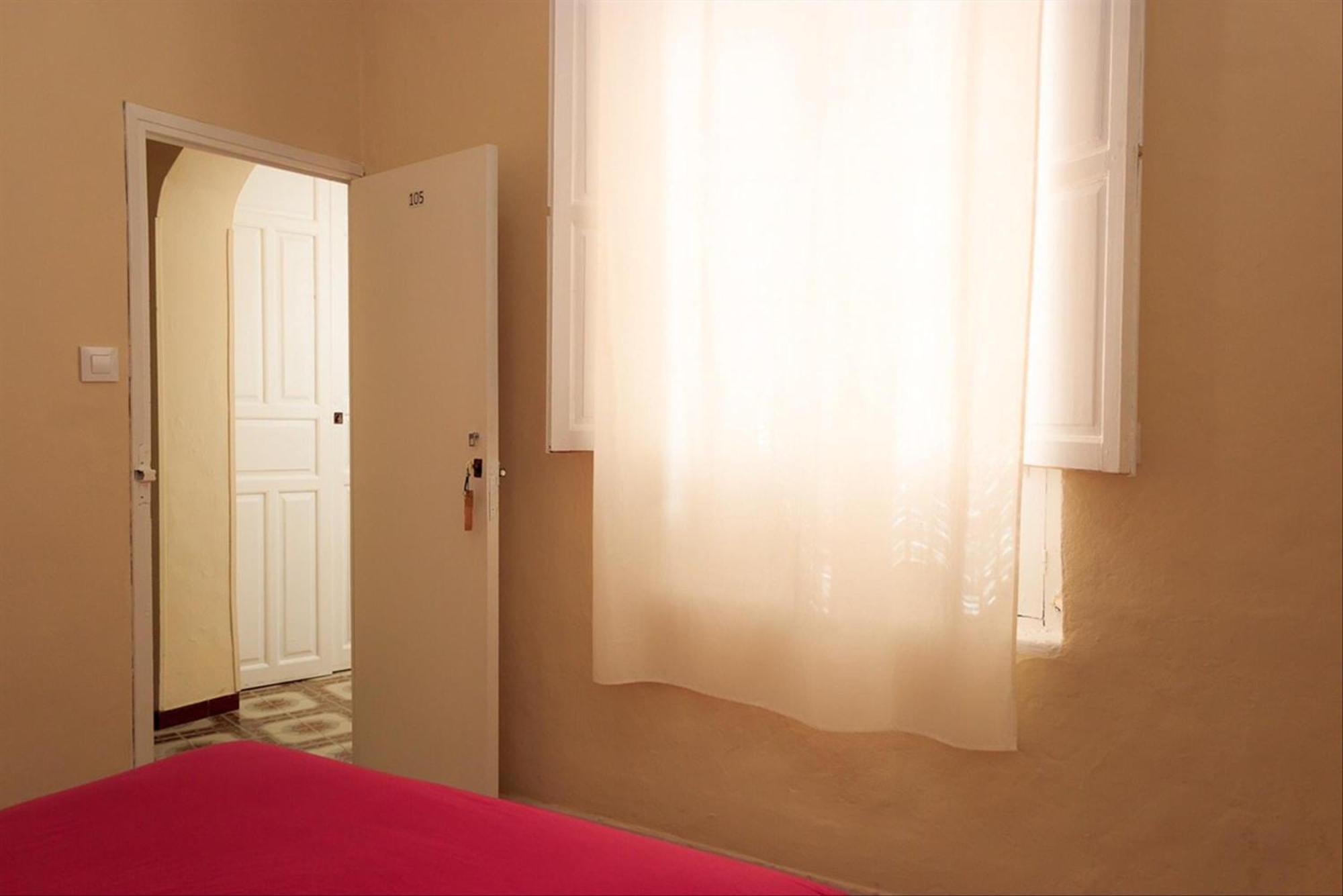 Pension Azahar Seville Room photo